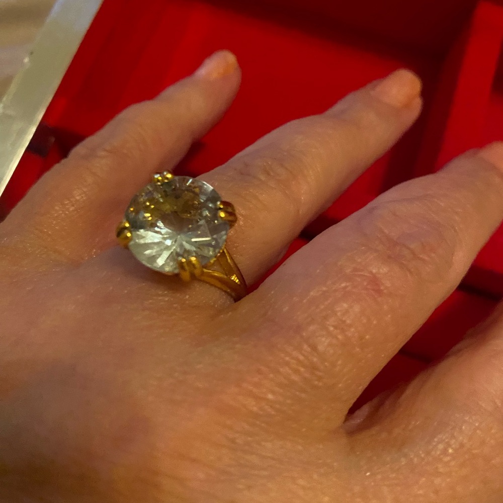 Elegant Gold and Silver Ring